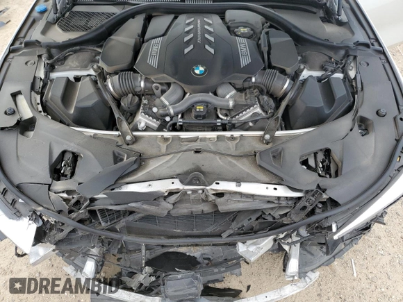 2023 BMW 8 Series M850i z VIN WBAGV8C01PCK29190, wystawiony jako Copart lot #47189205 z przebiegiem 32 691 mil mil oraz Szkoda całkowita • Salvage title. Historia ofert i sprzedaży dostępna na DreamBid. Obrazek 11.