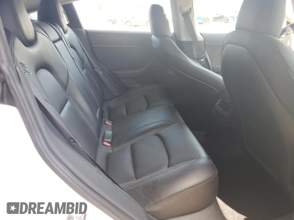 2021 Tesla Model 3 Standard Range Plus z VIN 5YJ3E1EA7MF078241, wystawiony jako Copart lot #57100525 z przebiegiem 56 700 mil mil oraz Szkoda całkowita • Salvage title. Historia ofert i sprzedaży dostępna na DreamBid. Obrazek 10.