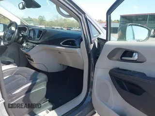 2022 Chrysler Pacifica Touring L z VIN 2C4RC1BG2NR118014, wystawiony jako IAAI lot #41869586 z przebiegiem 87 689 mil mil oraz . Historia ofert i sprzedaży dostępna na DreamBid. Obrazek 5.
