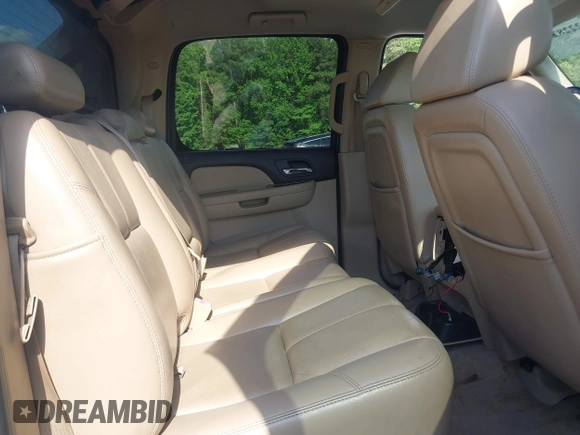 2007 Chevrolet Avalanche LTZ z VIN 3GNFK12367G124840, wystawiony jako IAAI lot #42222824 z przebiegiem 210 763 mil mil oraz . Historia ofert i sprzedaży dostępna na DreamBid. Obrazek 8.