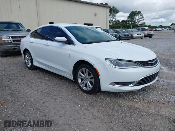 2015 Chrysler 200 Limited z VIN 1C3CCCAB5FN590198, wystawiony jako IAAI lot #42237641 z przebiegiem 216 505 mil mil oraz . Historia ofert i sprzedaży dostępna na DreamBid. Obrazek 1.
