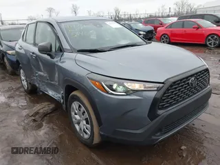 2022 Toyota Corolla Cross L with VIN 7MUAAABG3NV040858, listed as a IAAI auction lot 41471785 with 37,403 mi miles and . Bid and sale history available at DreamBid. Image 1.
