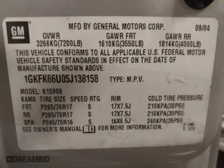 2005 GMC Yukon XL Denali with VIN 1GKFK66U05J138158, listed as a IAAI auction lot 41508536 with NaN miles. Bid and sale history available at carsss.com. Image 9.