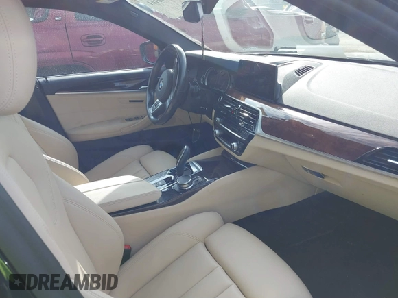 2019 BMW 5 Series 530i xDrive with VIN WBAJA7C50KWW48792, listed as a IAAI auction lot 41840161 with 58,313 mi miles. Bid and sale history available at carsss.com. Image 5.