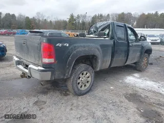 2012 GMC Sierra 2500HD SLE with VIN 1GT220CG3CZ161275, listed as a IAAI auction lot 41083313 with 89,320 mi miles. Bid and sale history available at carsss.com. Image 4.