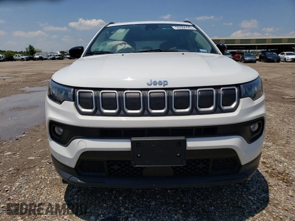 2022 Jeep Compass Latitude with VIN 3C4NJCBB5NT118932, listed as a Copart auction lot 55504443 with 11,152 mi miles and Salvage Title. Bid and sale history available at carsss.com. Image 5.