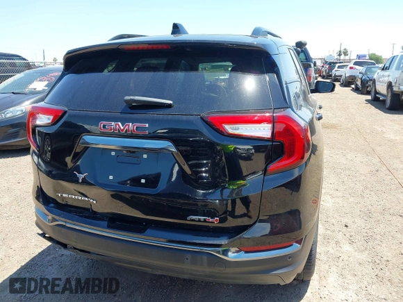 2024 GMC Terrain AT4 z VIN 3GKALYEG3RL222343, wystawiony jako IAAI lot #42238637 z przebiegiem 11 837 mil mil oraz . Historia ofert i sprzedaży dostępna na DreamBid. Obrazek 16.