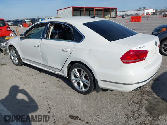 2015 Volkswagen Passat 2.0L TDI SEL Premium with VIN 1VWCV7A32FC057871, listed as a IAAI auction lot 41833501 with 151,754 mi miles. Bid and sale history available at carsss.com. Image 3.