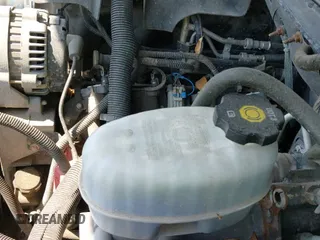 2004 Chevrolet Suburban LS z VIN 1GNFK16Z94J234791, wystawiony jako IAAI lot #42226502 z przebiegiem 181 315 mil mil oraz . Historia ofert i sprzedaży dostępna na DreamBid. Obrazek 12.