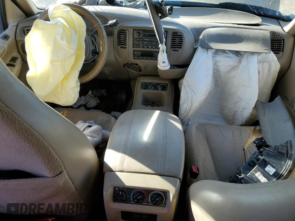 2000 Ford Expedition Eddie Bauer z VIN 1FMRU17L0YLA96669, wystawiony jako Copart lot #89027515 z przebiegiem 243 402 mil mil oraz Szkoda całkowita • Salvage title. Historia ofert i sprzedaży dostępna na DreamBid. Obrazek 8.