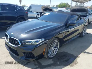 2020 BMW M8 Competition z VIN WBSDZ0C0XLCD28138, wystawiony jako IAAI lot #42339303 z przebiegiem 30 298 mil mil oraz . Historia ofert i sprzedaży dostępna na DreamBid. Obrazek 17.