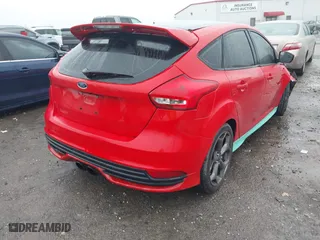 2015 Ford Focus ST with VIN 1FADP3L93FL224661, listed as a IAAI auction lot 41169980 with 113,283 mi miles. Bid and sale history available at carsss.com. Image 4.