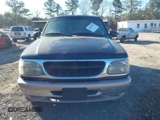 1998 Ford Explorer XLT с VIN 1FMZU32P2WZB67175, выставлен на аукционе IAAI как лот 41888675 с пробегом 188 541 миль миль и . История ставок и продаж доступна на DreamBid. Изображение 12.