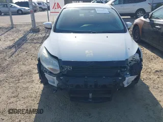 2014 Ford Focus SE with VIN 1FADP3K28EL386918, listed as a IAAI auction lot 42171974 with 118,098 mi miles. Bid and sale history available at carsss.com. Image 15.