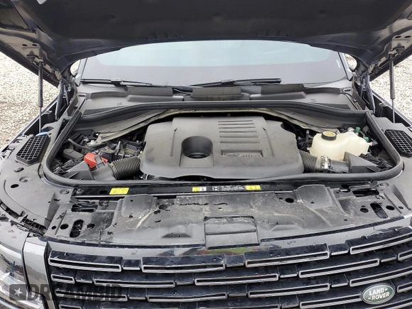 2025 Land Rover Range Rover SE with VIN SALKP9FU4SA284208, listed as a Copart auction lot 55233495 with 10,801 mi miles and Salvage title. Bid and sale history available at DreamBid. Image 12.