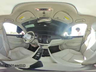 2021 Volvo XC60 Momentum z VIN YV4102DK6M1760331, wystawiony jako Copart lot #46065995 z przebiegiem 22 703 mil mil oraz Szkoda całkowita • Salvage title. Historia ofert i sprzedaży dostępna na DreamBid. Obrazek 13.