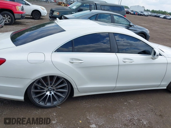 2013 Mercedes-Benz CLS 550 с VIN WDDLJ7DB6DA073913, выставлен на аукционе IAAI как лот 42376739 с пробегом 143 955 миль миль и . История ставок и продаж доступна на DreamBid. Изображение 13.