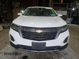 2022 Chevrolet Equinox LT z VIN 3GNAXUEV9NL300665, wystawiony jako Copart lot #56933125 z przebiegiem 30 686 mil mil oraz Szkoda całkowita • Salvage title. Historia ofert i sprzedaży dostępna na DreamBid. Obrazek 5.