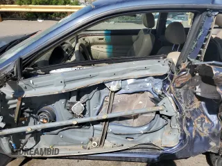 2000 Toyota Solara SE z VIN 2T1CF28P0YC350027, wystawiony jako Copart lot #52181555 z przebiegiem 220 178 mil mil oraz Szkoda całkowita • Salvage title. Historia ofert i sprzedaży dostępna na DreamBid. Obrazek 7.