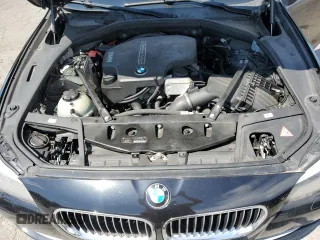 2013 BMW 5 Series 528i xDrive z VIN WBAXH5C54DDW15724, wystawiony jako Copart lot #64254645 z przebiegiem 91 958 mil mil oraz Czysty tytuł • Clean title. Historia ofert i sprzedaży dostępna na DreamBid. Obrazek 11.