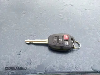 2019 Toyota Corolla L z VIN 2T1BURHE0KC167730, wystawiony jako IAAI lot #42335994 z przebiegiem 89 251 mil mil oraz . Historia ofert i sprzedaży dostępna na DreamBid. Obrazek 11.
