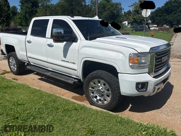 2016 GMC Sierra 2500HD Denali z VIN 1GT12UE84GF183401, wystawiony jako Copart lot #60241455 z przebiegiem 163 535 mil mil oraz Szkoda całkowita • Salvage title. Historia ofert i sprzedaży dostępna na DreamBid. Obrazek 1.