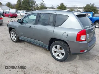 2011 Jeep Compass with VIN 1J4NF1FB1BD251618, listed as a IAAI auction lot 41633368 with 125,326 mi miles. Bid and sale history available at carsss.com. Image 3.