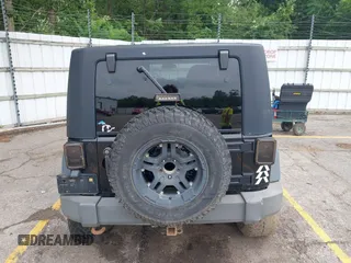 2009 Jeep Wrangler Unlimited Rubicon с VIN 1J8GA69169L758553, выставлен на аукционе IAAI как лот 42730248 с пробегом 113 361 миль миль и . История ставок и продаж доступна на DreamBid. Изображение 17.