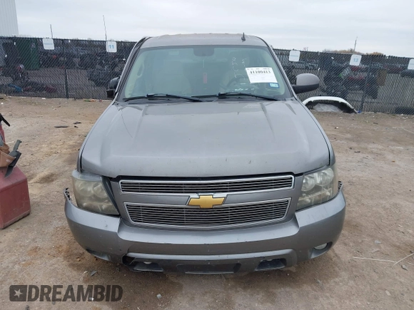 2007 Chevrolet Avalanche LTZ z VIN 3GNEC12J77G129472, wystawiony jako IAAI lot #41100413 z przebiegiem Nie podano mil oraz . Historia ofert i sprzedaży dostępna na DreamBid. Obrazek 12.