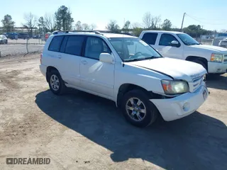 2004 Toyota Highlander with VIN JTEEP21A140044112, listed as a IAAI auction lot 41892972 with 193,645 mi miles. Bid and sale history available at carsss.com. Image 1.