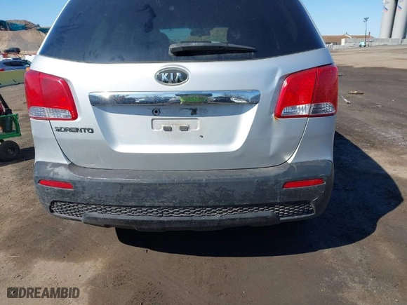 2012 Kia Sorento LX with VIN 5XYKT3A12CG290507, listed as a IAAI auction lot 42004725 with 299,075 mi miles. Bid and sale history available at carsss.com. Image 14.