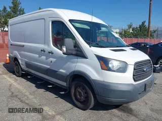 2017 Ford Transit с VIN 1FTYR2CG8HKB18813, выставлен на аукционе IAAI как лот 42207832 с пробегом 123 740 миль миль и . История ставок и продаж доступна на DreamBid. Изображение 1.
