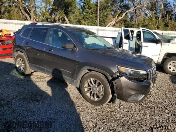 2019 Jeep Cherokee Latitude Plus with VIN 1C4PJLLX3KD130128, listed as a Copart auction lot 42393545 with 108,472 mi miles and Salvage Title. Bid and sale history available at DreamBid. Image 4.