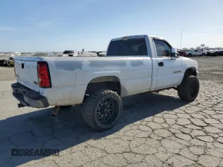 2002 GMC Sierra 2500HD SLE z VIN 1GTHC24G22E267031, wystawiony jako Copart lot #58606335 z przebiegiem Nie podano mil oraz Szkoda całkowita • Salvage title. Historia ofert i sprzedaży dostępna na DreamBid. Obrazek 3.