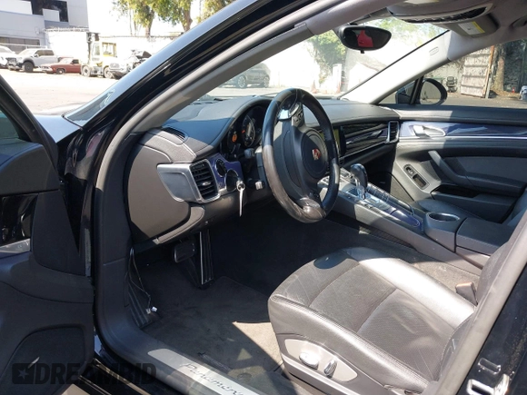 2011 Porsche Panamera с VIN WP0AA2A77BL013757, выставлен на аукционе IAAI как лот 42386546 с пробегом 138 807 миль миль и . История ставок и продаж доступна на DreamBid. Изображение 19.
