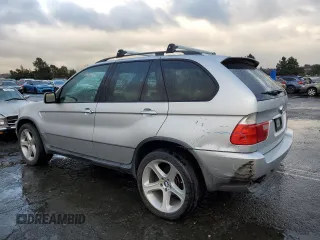 2001 BMW X5 4.4i with VIN WBAFB33581LH16948, listed as a Copart auction lot 44383785 with 143,249 mi miles and Salvage Title. Bid and sale history available at carsss.com. Image 2.