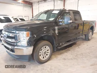 2020 Ford F-250 XL z VIN 1FT7W2B61LED31624, wystawiony jako IAAI lot #42383538 z przebiegiem 124 775 mil mil oraz . Historia ofert i sprzedaży dostępna na DreamBid. Obrazek 2.