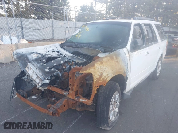 2010 Ford Expedition SSV с VIN 1FMJU1F59AEB51677, выставлен на аукционе IAAI как лот 40580840 с пробегом Не указан миль и . История ставок и продаж доступна на DreamBid. Изображение 2.