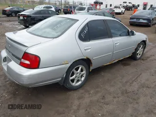 2000 Nissan Altima XE with VIN 1N4DL01D6YC185410, listed as a IAAI auction lot 42099220 with 191,402 mi miles and . Bid and sale history available at carsss.com. Image 4.