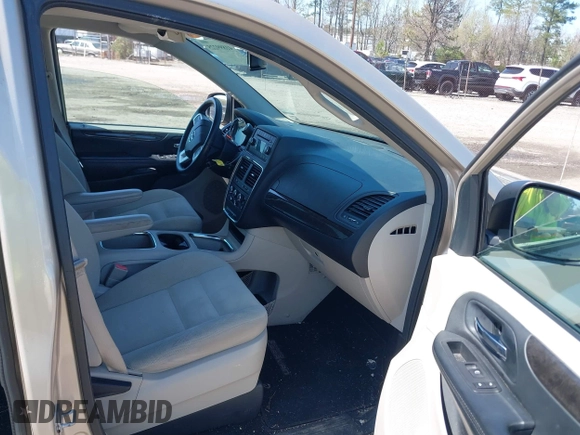 2016 Dodge Grand Caravan SXT with VIN 2C4RDGCGXGR151926, listed as a IAAI auction lot 41899225 with 69,456 mi miles. Bid and sale history available at carsss.com. Image 5.