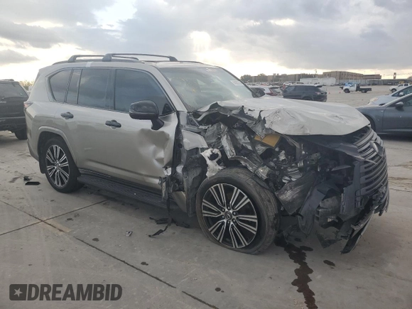 2023 Lexus LX 600 Luxury z VIN JTJGB7CX2P4014931, wystawiony jako Copart lot #84830704 z przebiegiem 47 282 mil mil oraz Szkoda całkowita • Salvage title. Historia ofert i sprzedaży dostępna na DreamBid. Obrazek 4.