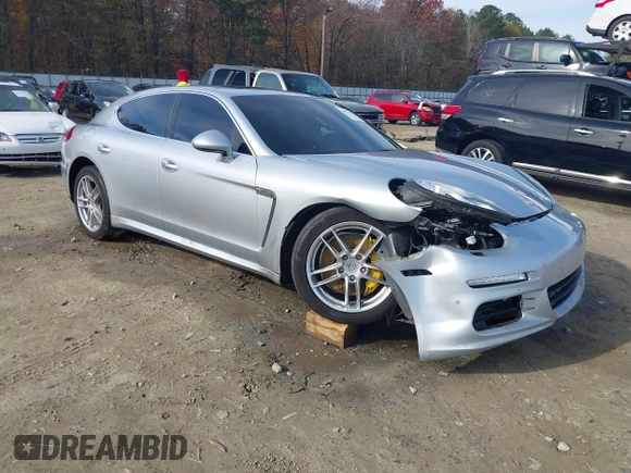 2015 Porsche Panamera 4S z VIN WP0AB2A70FL050779, wystawiony jako IAAI lot #40977292 z przebiegiem 78 574 mil mil oraz . Historia ofert i sprzedaży dostępna na DreamBid. Obrazek 1.