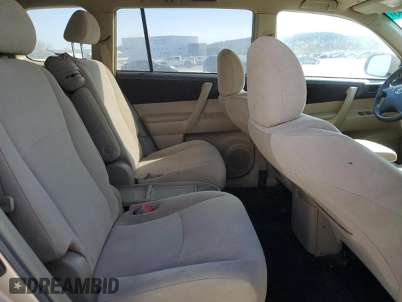 2011 Toyota Highlander z VIN 5TDBK3EHXBS058703, wystawiony jako Copart lot #50528895 z przebiegiem 185 124 mil mil oraz Czysty tytuł • Clean title. Historia ofert i sprzedaży dostępna na DreamBid. Obrazek 11.