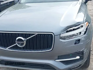 2018 Volvo XC90 Momentum z VIN YV4A22PK1J1192099, wystawiony jako IAAI lot #42017059 z przebiegiem 115 760 mil mil oraz . Historia ofert i sprzedaży dostępna na DreamBid. Obrazek 6.