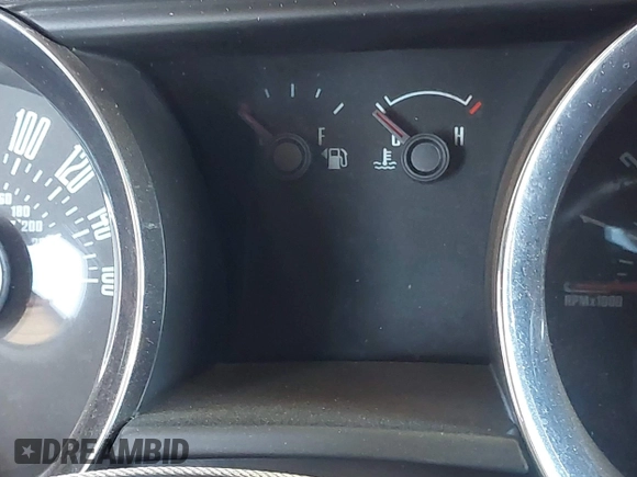 2013 Ford Mustang V6 с VIN 1ZVBP8AM4D5276112, выставлен на аукционе IAAI как лот 42543725 с пробегом Не указан миль и . История ставок и продаж доступна на DreamBid. Изображение 16.
