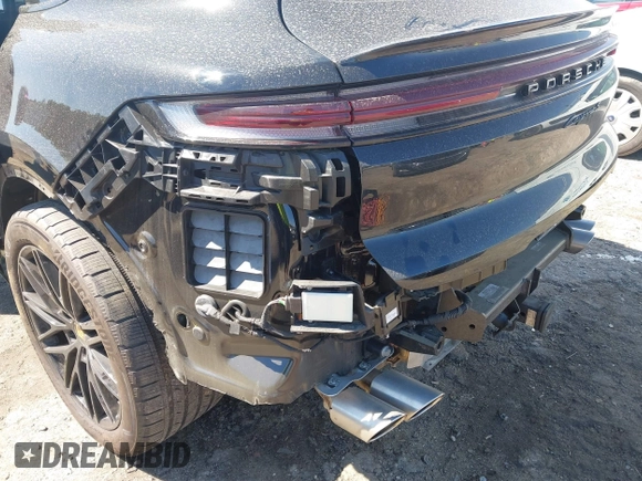 2024 Porsche Cayenne S z VIN WP1BL2AY4RDA60254, wystawiony jako IAAI lot #41882716 z przebiegiem 35 243 mil mil oraz . Historia ofert i sprzedaży dostępna na DreamBid. Obrazek 21.
