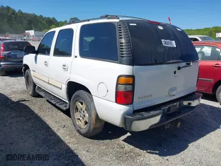 2005 Chevrolet Tahoe Z71 with VIN 1GNEC13T75R137262, listed as a IAAI auction lot 41986209 with 292,885 mi miles. Bid and sale history available at carsss.com. Image 3.