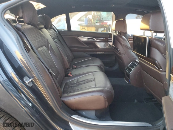2017 BMW 7 Series ALPINA B7 xDrive with VIN WBA7F2C52HG421928, listed as a Copart auction lot 85605604 with 84,639 mi miles and Salvage Title. Bid and sale history available at carsss.com. Image 10.