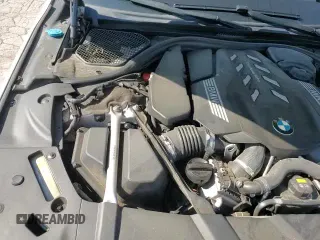 2020 BMW 7 Series 750i xDrive z VIN WBA7U2C00LGJ59569, wystawiony jako Copart lot #68876245 z przebiegiem 90 422 mil mil oraz Szkoda całkowita • Salvage title. Historia ofert i sprzedaży dostępna na DreamBid. Obrazek 16.