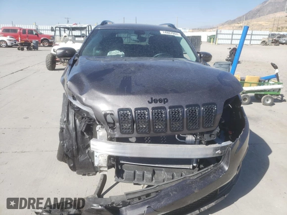 2019 Jeep Cherokee Altitude with VIN 1C4PJMLX1KD385480, listed as a Copart auction lot 74807884 with 17,622 mi miles and Salvage Title. Bid and sale history available at DreamBid. Image 5.